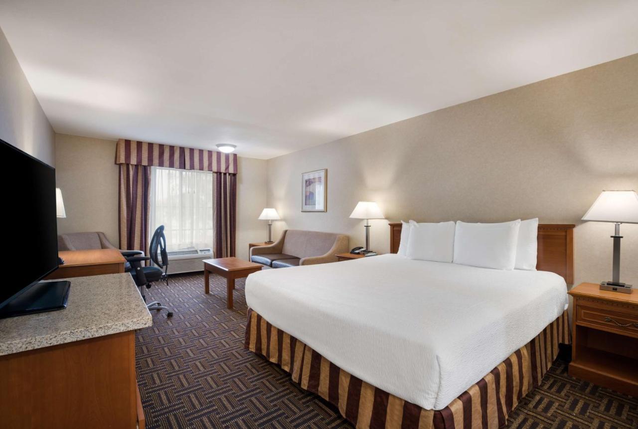 Best Western Norwalk Inn Zewnętrze zdjęcie